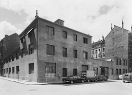 [Genève: immeuble, rue Gourgas 11-13, rue des Bains 41-43]